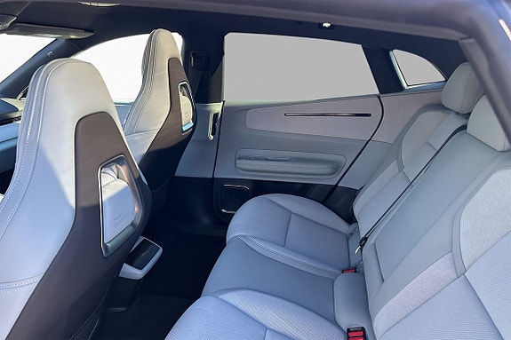 Polestar 4 12 of 15