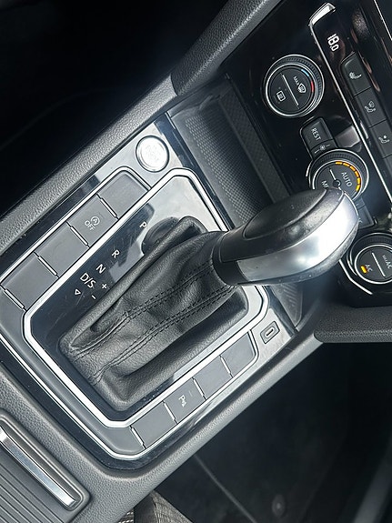 Volkswagen Passat 13 of 13