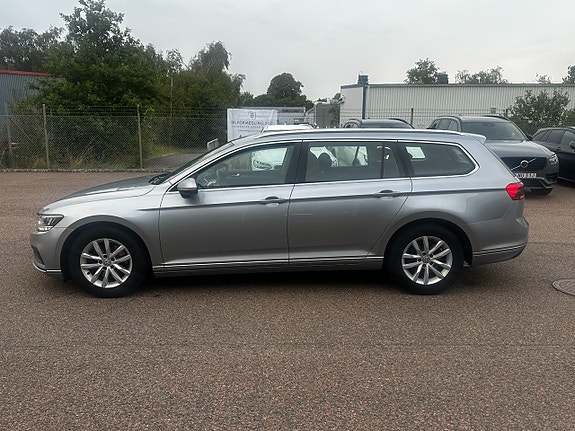 Volkswagen Passat 3 of 13