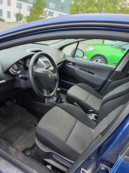 Peugeot 207 4 of 5