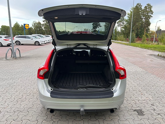 Volvo V60 8 of 12