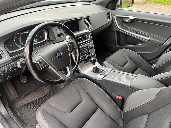 Volvo V60 4 of 12