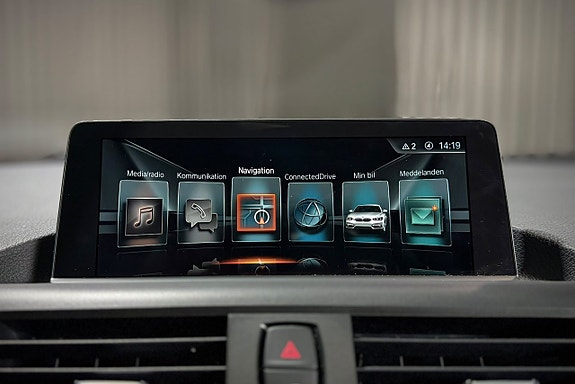 BMW M140i 14 of 23