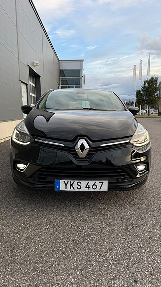 Renault Clio 8 of 11