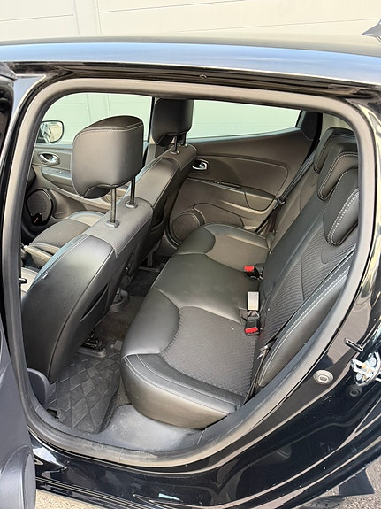 Renault Clio 10 of 11