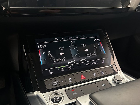 Audi e-tron 26 of 30