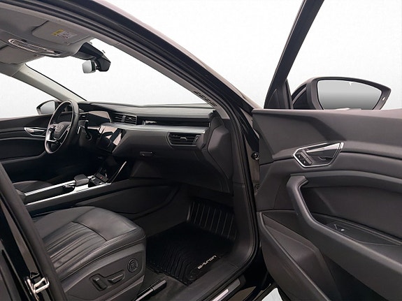 Audi e-tron 16 of 30