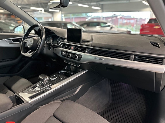 Audi A4 16 of 28