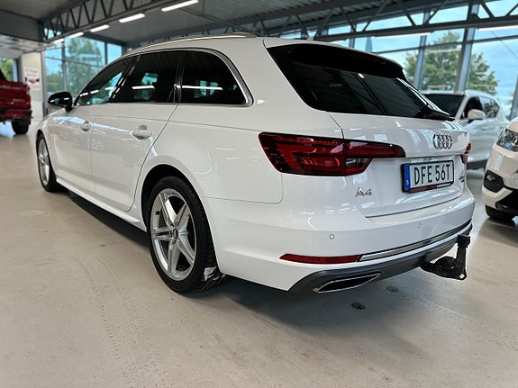 Audi A4 5 of 28