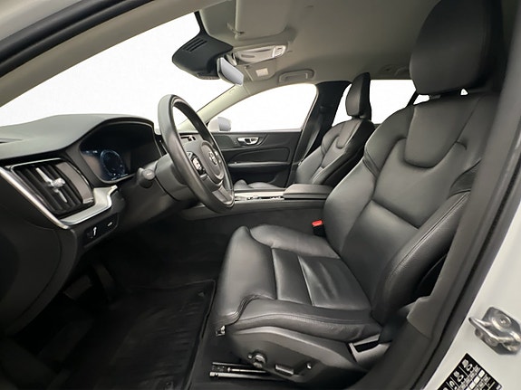 Volvo V60 14 of 30
