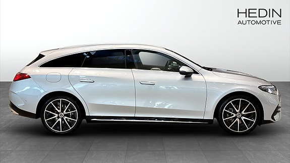 Mercedes-Benz CLA250+ 3 of 25