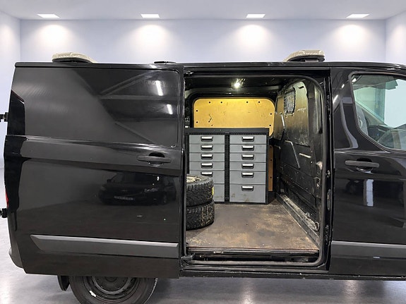 Ford Transit Custom 9 of 14