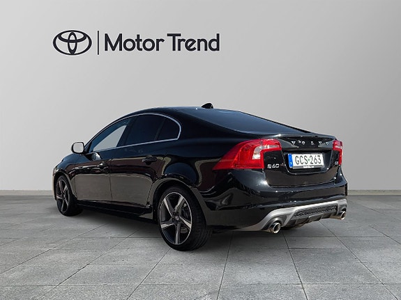 Volvo S60 2 of 11