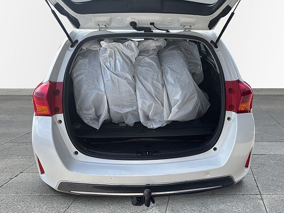 Toyota Auris 10 of 10