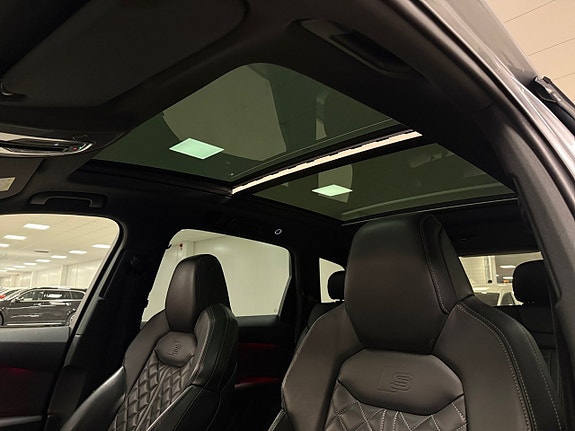 Audi Q7 12 of 23