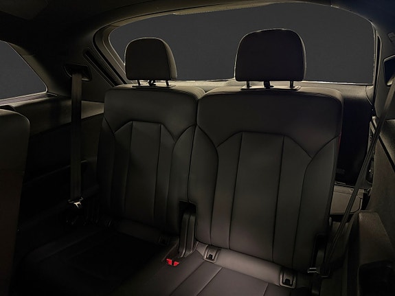 Audi Q7 15 of 23