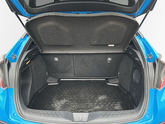 Toyota C-HR 11 of 11