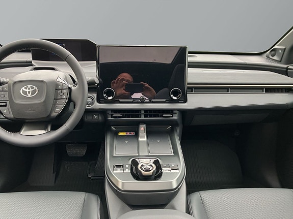 Toyota bZ4X Touring 9 of 11