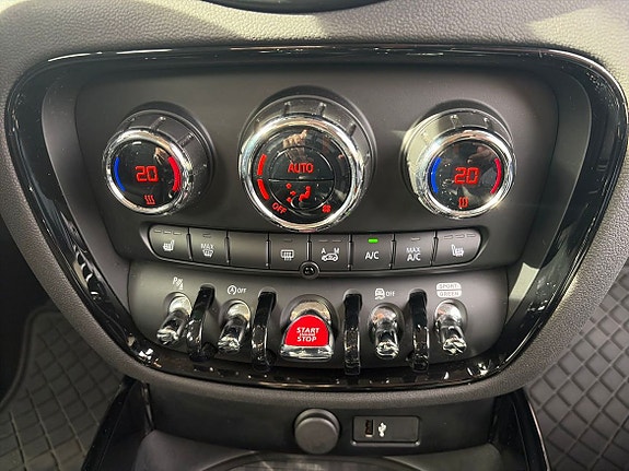 MINI Clubman Cooper S 15 of 17