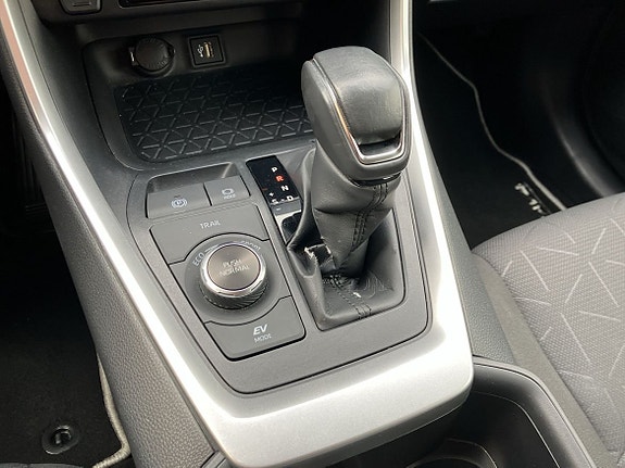 Toyota RAV4 16 of 20