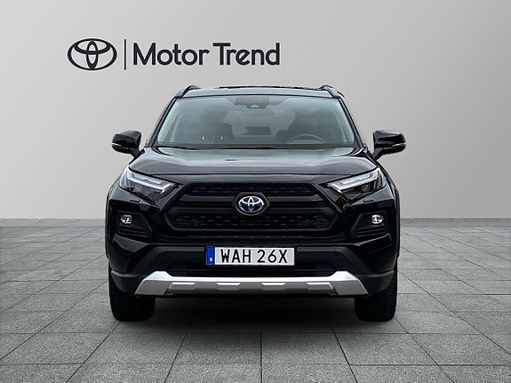 Toyota RAV4 6 of 19