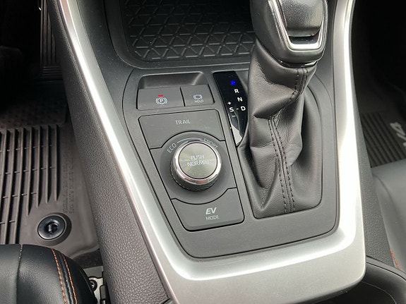 Toyota RAV4 17 of 19