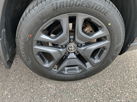 Toyota RAV4 13 of 19
