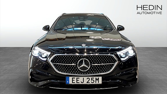 Mercedes-Benz E300 de 2 of 25