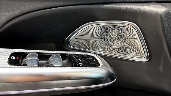 Mercedes-Benz E300 de 23 of 25