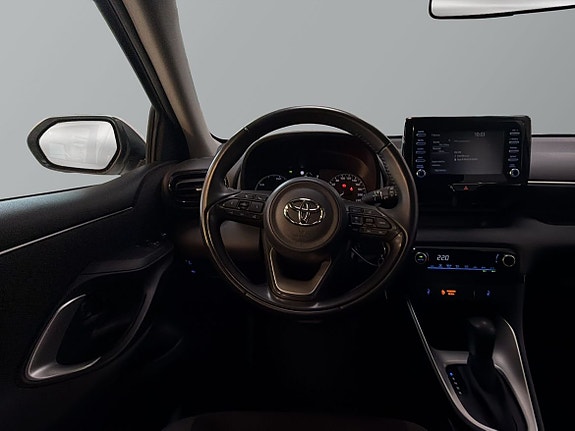 Toyota Yaris 11 of 21