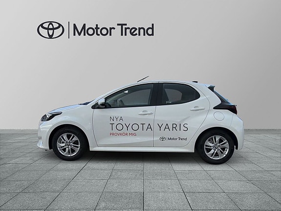 Toyota Yaris 4 of 24
