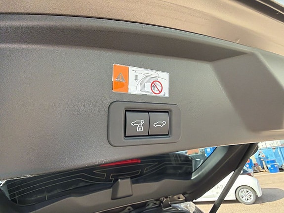 Toyota bZ4X Touring 15 of 28