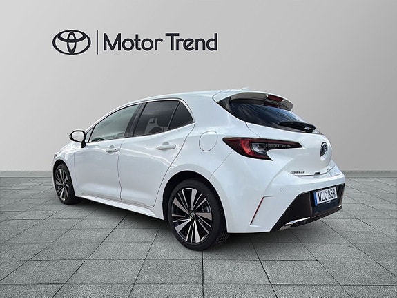Toyota Corolla 3 of 27