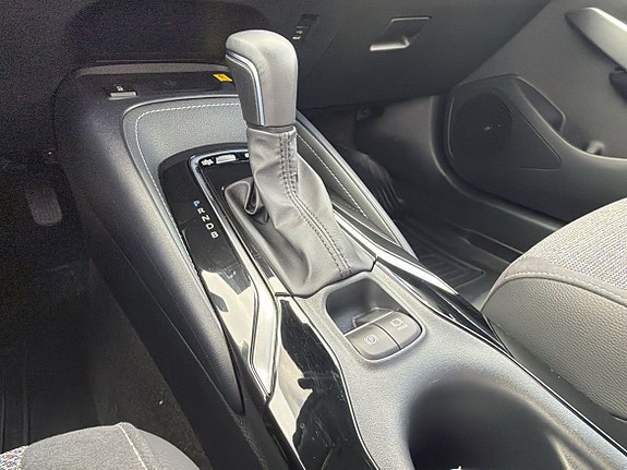 Toyota Corolla 19 of 27