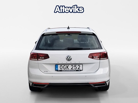 Volkswagen Passat 4 of 15