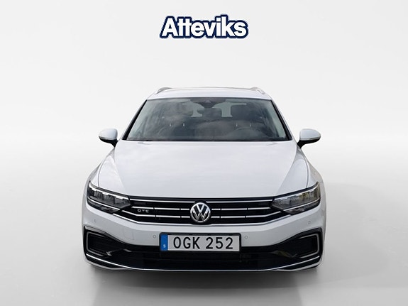 Volkswagen Passat 8 of 15