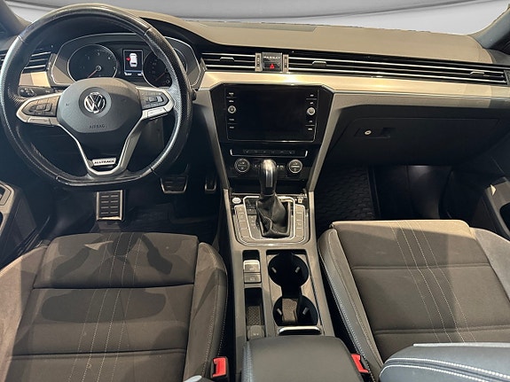 Volkswagen Passat Alltrack 8 of 12