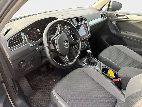 Volkswagen Tiguan 5 of 5
