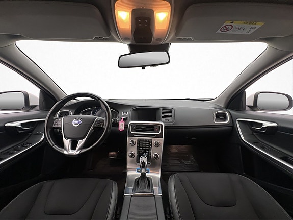 Volvo V60 16 of 29