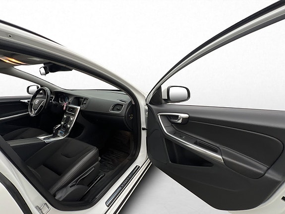 Volvo V60 23 of 29