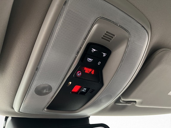 Volvo V60 13 of 29