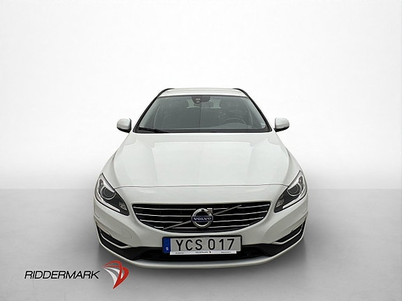 Volvo V60 2 of 29