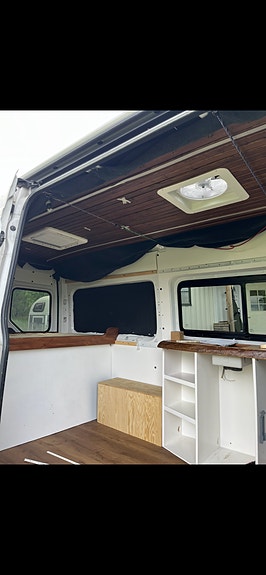 Volkswagen Crafter 35 2 of 8