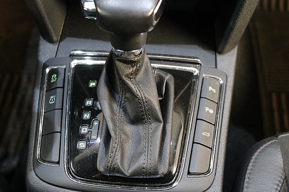 Skoda Superb 14 of 17
