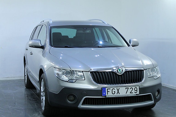 Skoda Superb 2 of 17