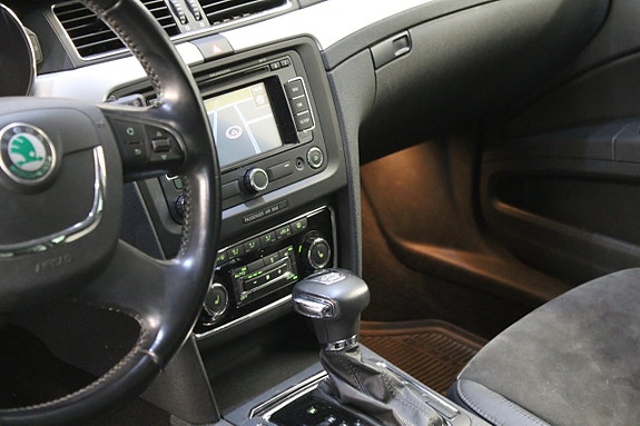 Skoda Superb 9 of 17
