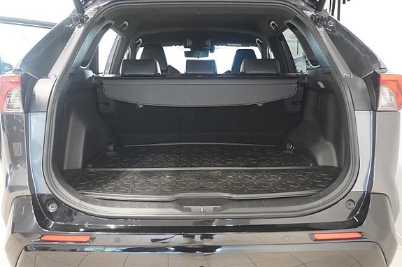 Toyota RAV4 5 of 12