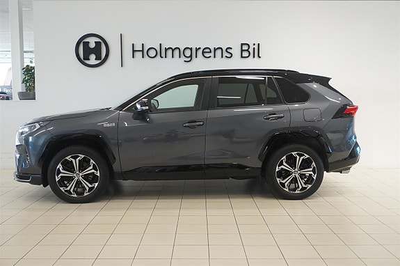 Toyota RAV4 3 of 12