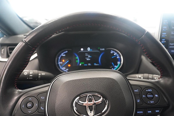 Toyota RAV4 12 of 12