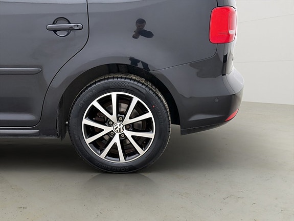 Volkswagen Touran 30 of 30